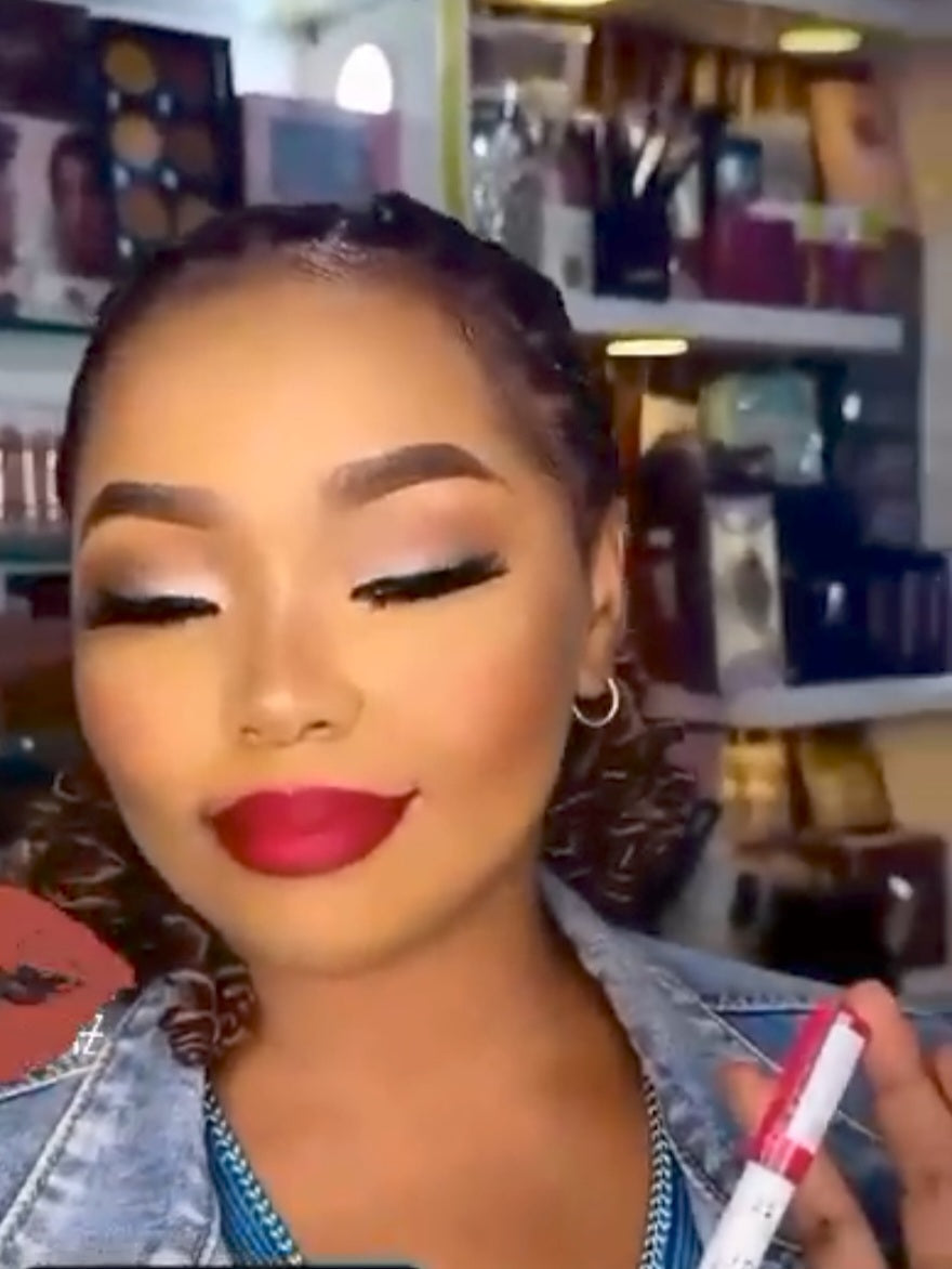 Lon -lasting MATTE CRAYON LIPSTICK